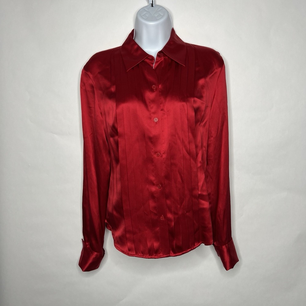 Casual Corner 100% Silk Top Womens Size 6 Red Satin Button Down Shirt Pleated